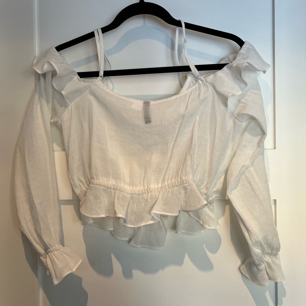 White blouse - Picture 2 of 2